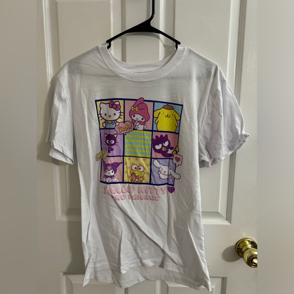 Women’s hello kitty and friends short sleeve shirt. Size large